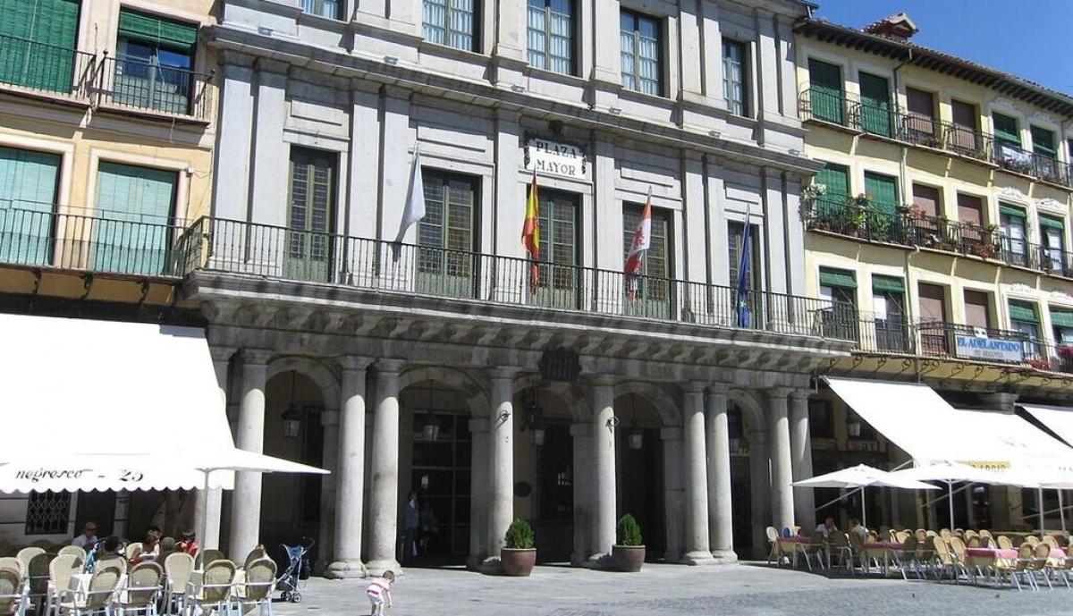 De cómo trataba el Ayuntamiento de Segovia a sus empleados (1930)