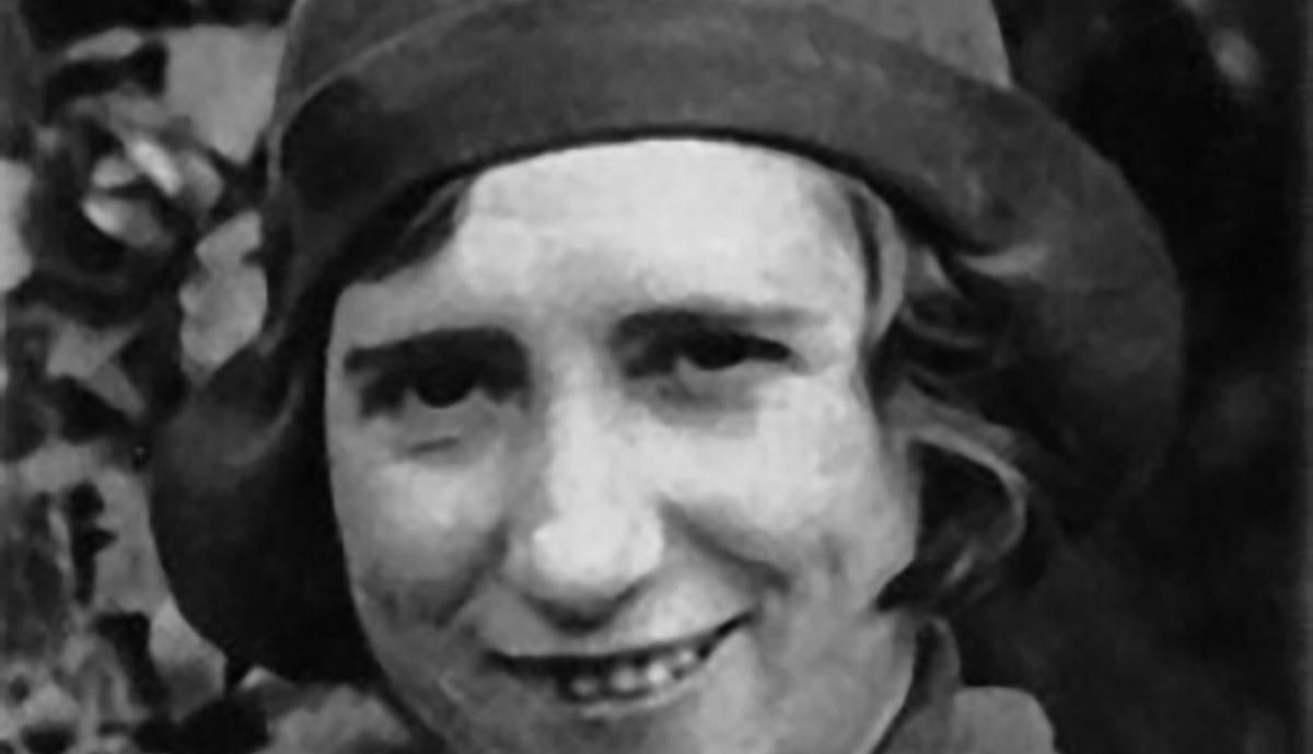 Matilde Huici en el mitin del cine Montecarlo en febrero de 1936